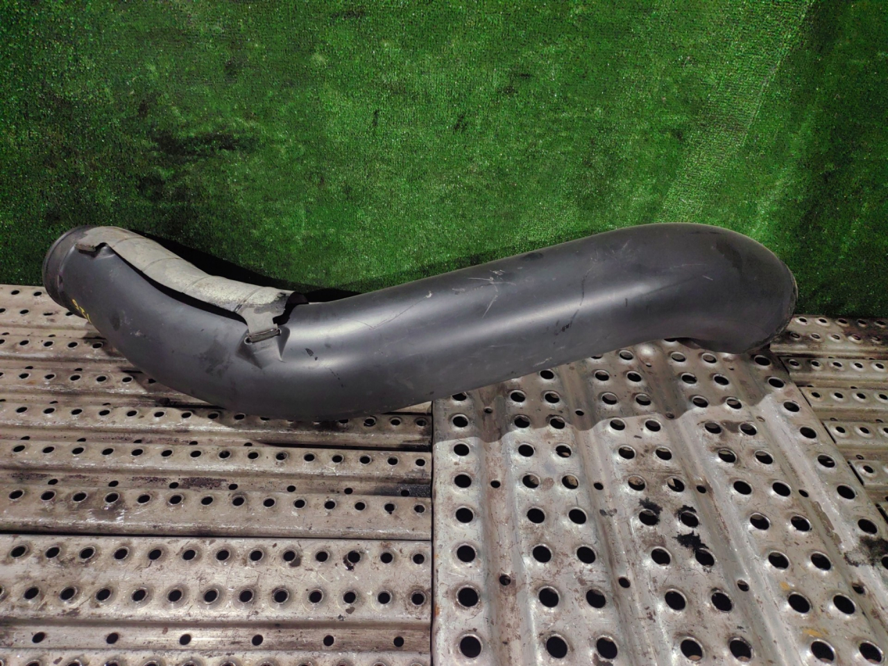 патрубок воздушного фильтра Volvo FH 2 поколение 2004, 12.1 л., D12D420, дизель, МКПП, 3183830 - фото №1