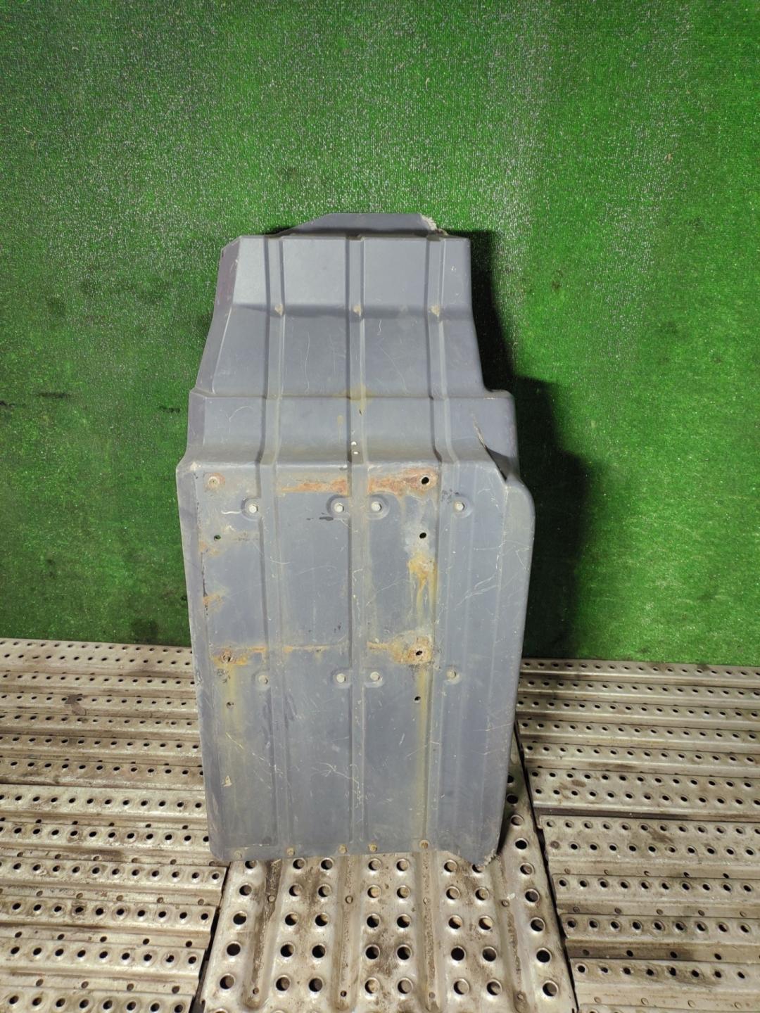 Подкрылок кабины зад. прав. MAN TGA 2002
