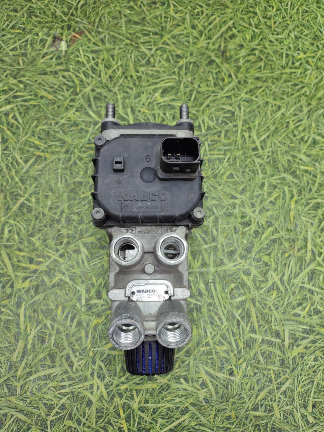 Кран главный тормозной DAF XF 106 2018 4800030440