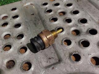 датчик температуры охлаждающей жидкости MAN TGX 1 поколение 2016, 12.4 л., D 2676 LF 45, дизель, АКПП, правый руль, 51274210190