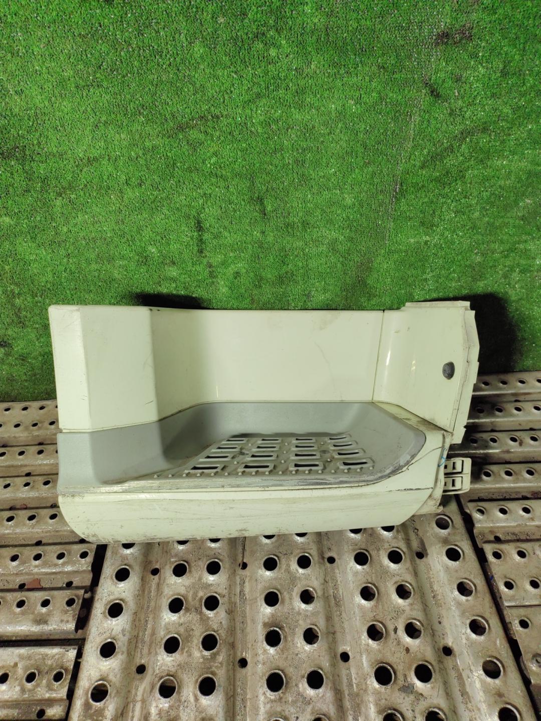 Подножка кабины правая DAF XF 106 2018 1948244