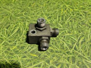 Штуцер DAF XF 106 1 поколение 2017, дизель, АКПП, правый руль, 1902861