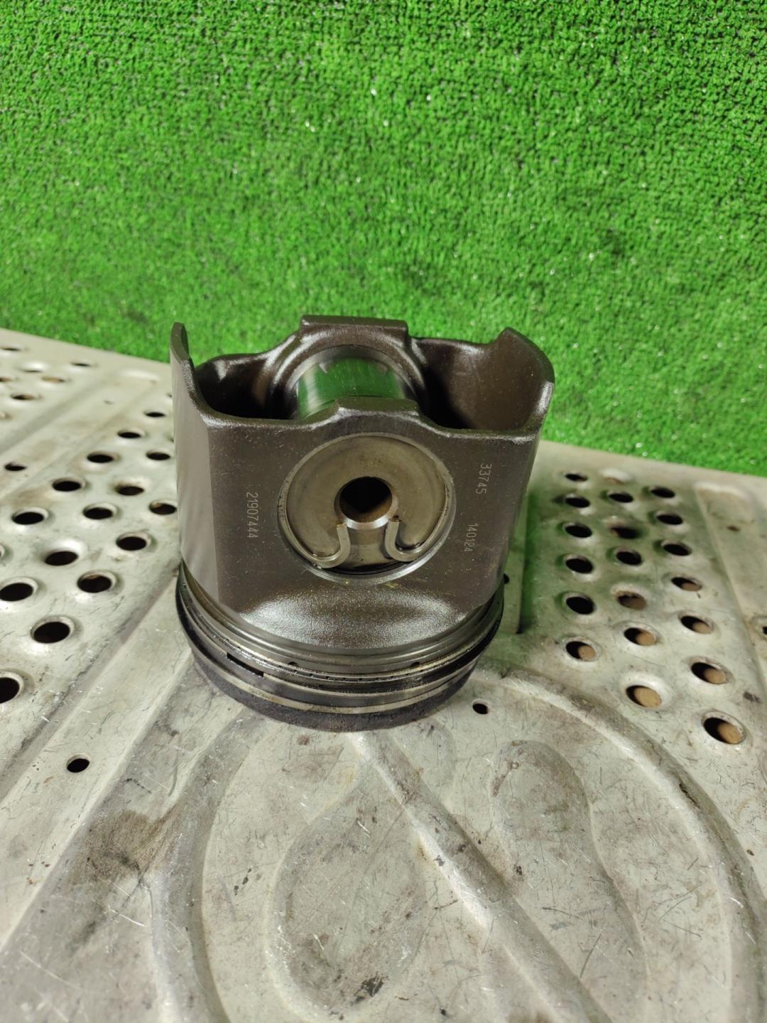 Поршень Renault T-Series 2014 21907444