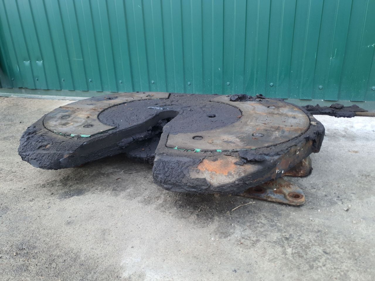 седельно-сцепное устройство DAF XF 105 1 поколение 2007, 12.9 л., MX 300, дизель, МКПП, JSK42 - фото №1