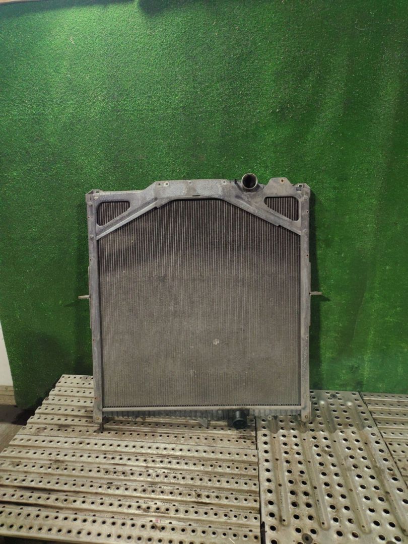 радиатор (основной) Volvo FH 3 поколение 2012, 12.8 л., D13C500, дизель, АКПП, 20722440, 20758820 - фото №1