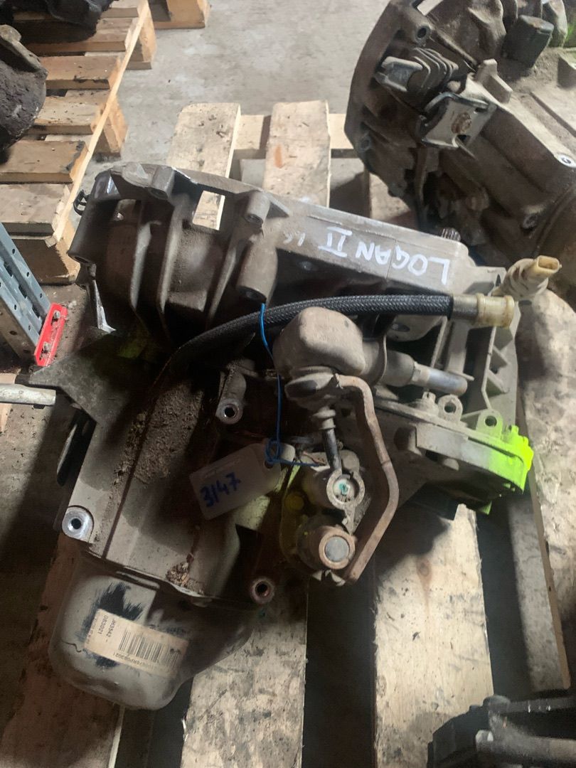 КПП механическая (МКПП) Renault Logan 2 поколение 2016, 1.6 л., бензин, 320100676R, JH3542, 320100676R, JH3542 - фото №1