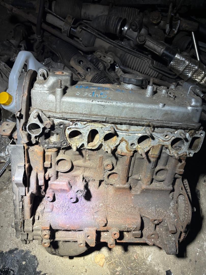 двигатель Mitsubishi Lancer 4 поколение 1986, 1.8 л., 4G37, бензин - фото №1