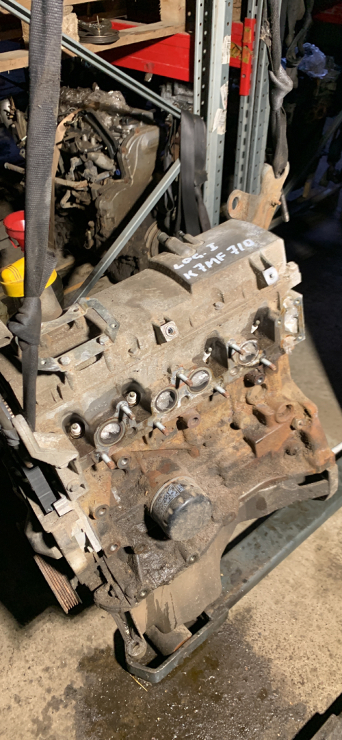 двигатель Renault Logan 1 поколение 2009, 1.6 л., K7M 710, бензин, 63100-4AA8C, 63100-4AA8B - фото №1