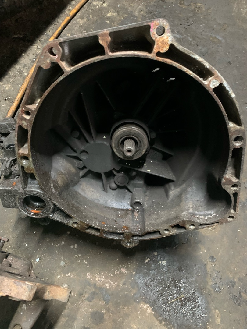 КПП механическая (МКПП) Ford Focus 1 поколение 2001, 1.6 л., бензин, 2S4R7002BA, 1354514 - фото №1