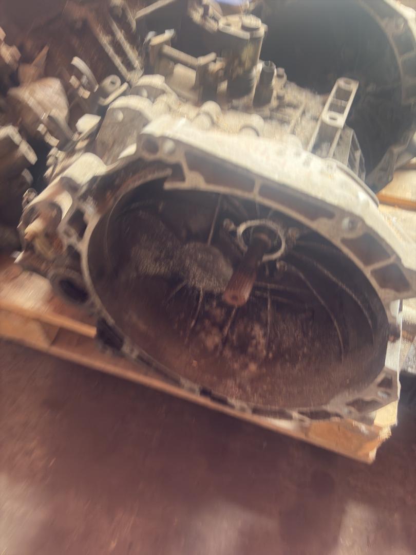 КПП механическая (МКПП) Ford Mondeo 3 поколение 2003, 2.0 л., бензин, МКПП, седан, 4S7R-7201-AA, 4S7R7002BA - фото №1