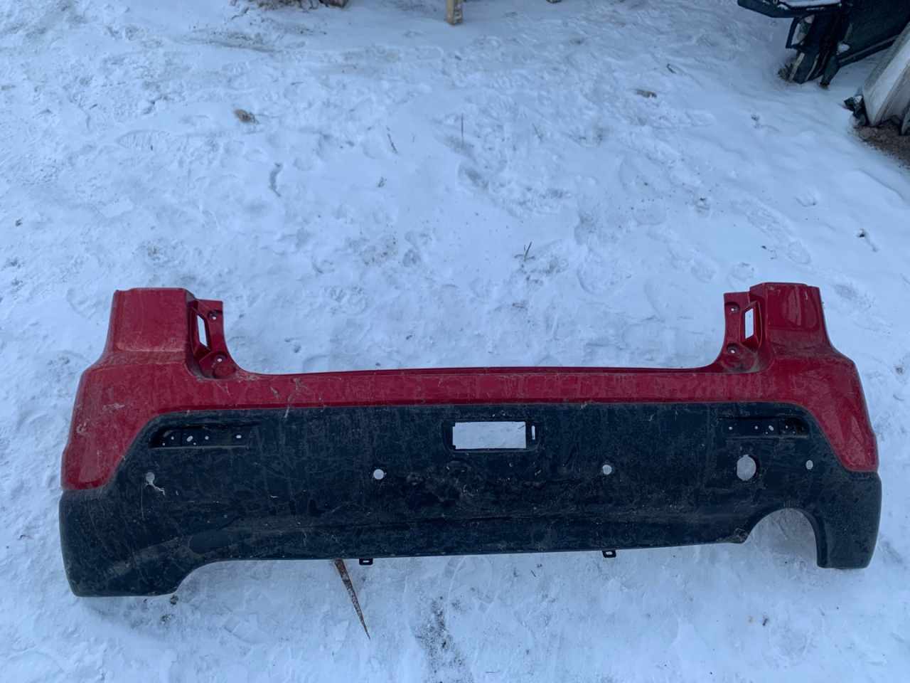 бампер задний Mitsubishi ASX 1 поколение 2012, универсал, 901015964R, 901019972R - фото №1