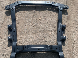 балка подвески передняя (подрамник) Renault Logan 1 поколение [рестайлинг] 2009