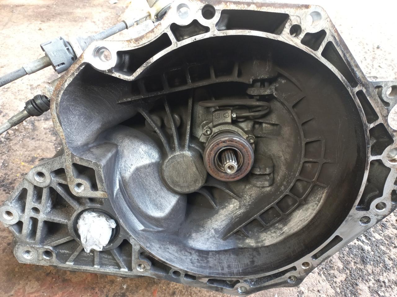 КПП механическая (МКПП) Opel Zafira 2 поколение (B) 2006, 1.8 л., Z 18 XER, бензин, 5МКПП, F17 - фото №1