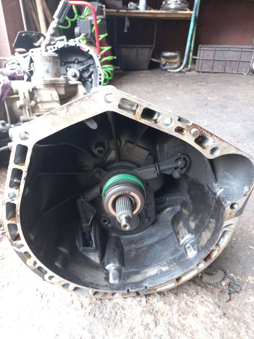 КПП механическая (МКПП) Mercedes-Benz C-Класс W204/S204 2008, 2.2 л., дизель, 6МКПП, 716655 - фото №1
