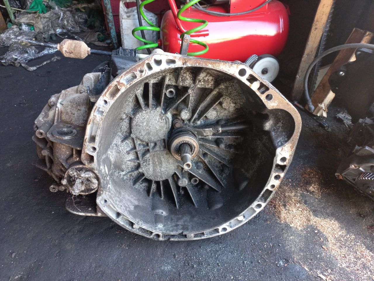 КПП механическая (МКПП) Renault Master 3 поколение 2013, 2.3 л., M9T 870, дизель, МКПП, универсал, M9T - фото №1