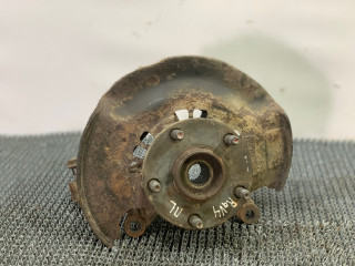 ступица передняя левая Toyota RAV4 2 поколение (XA20) 2002, 2.0 л., дизель, МКПП, седан