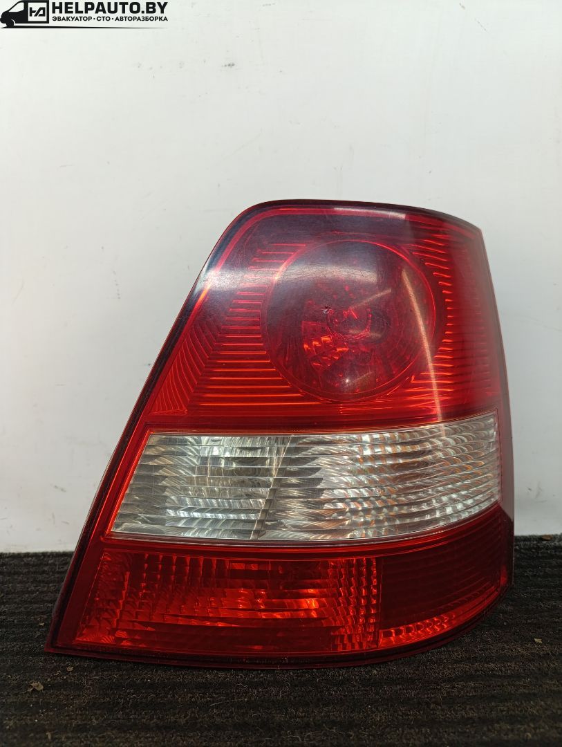 фонарь задний правый Kia Sorento 1 поколение 2003, 2.5 л., D4CB, дизель, МКПП, внедорожник 5 дв. - фото №1