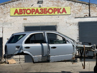 часть кузова (вырезанный элемент) Kia Sorento 1 поколение 2004, 2.5 л., D4CB, дизель, АКПП, внедорожник 5 дв.
