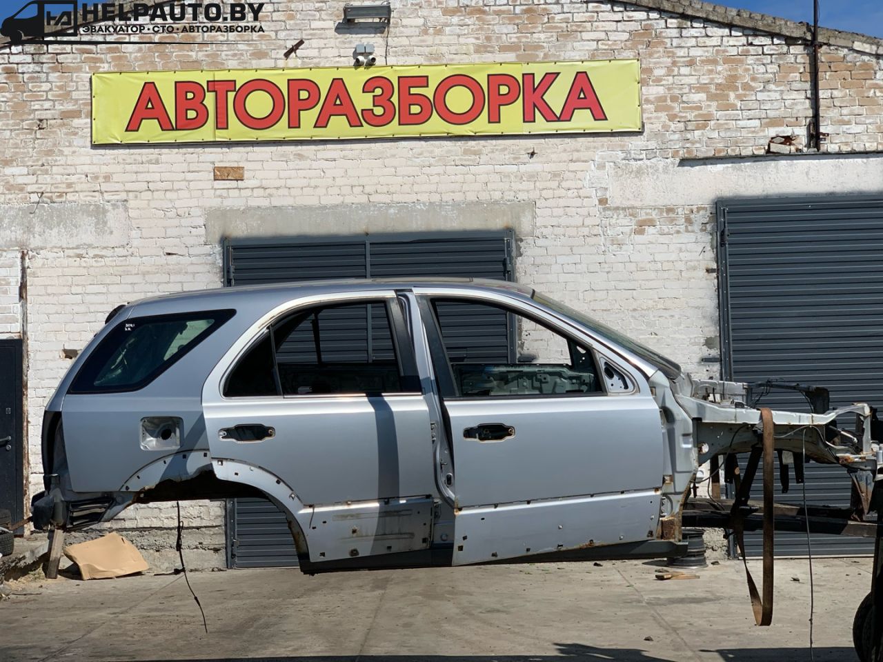 часть кузова (вырезанный элемент) Kia Sorento 1 поколение 2004, 2.5 л., D4CB, дизель, АКПП, внедорожник 5 дв. - фото №1