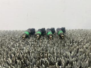 форсунка Ford Fusion 1 поколение [рестайлинг] 2009, 1.4 л., FXJA, бензин, 5МКПП, серебристый, хетчбэк 5 дв., передний привод, 7257P00220