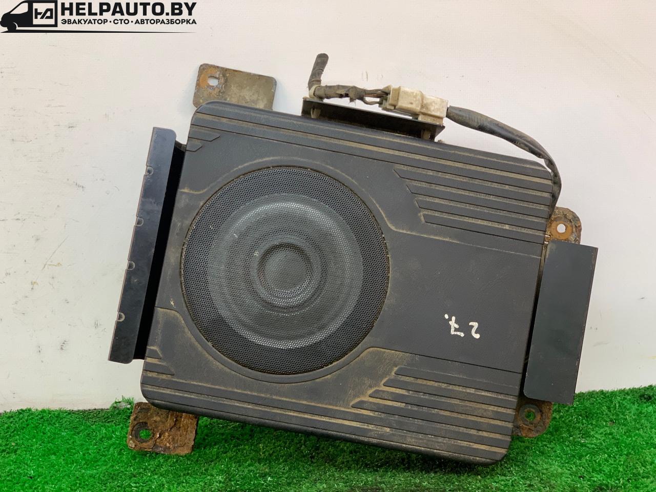 сабвуфер Hyundai Terracan 1 поколение 2003, 2.5 л., D4BH, дизель, АКПП, серебристый, внедорожник 5 дв., полный подключаемый привод, 96370-H1000 - фото №1