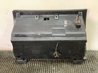 бардачок Daewoo Nubira J100 1998, 1.6 л., i, A16DMS, бензин, МКПП, зелёный металлик, хетчбэк 5 дв., передний привод, 96301133