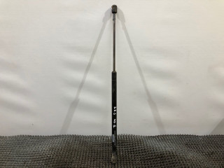 амортизатор крышки багажника (3-5 двери) Kia Sorento 1 поколение 2005, 2.4 л., G4JS, бензин, МКПП, красный, внедорожник 5 дв., полный подключаемый привод