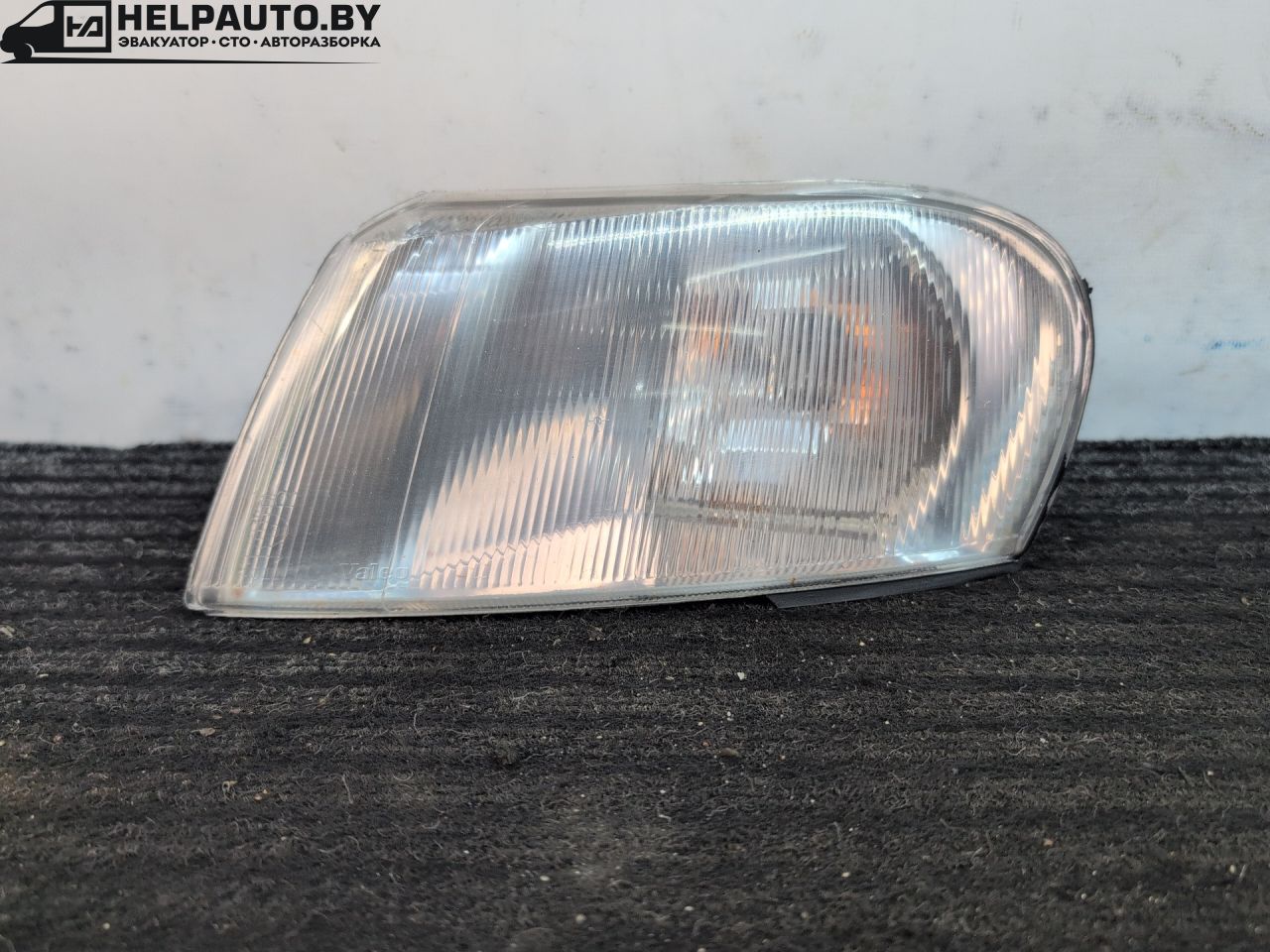 поворотник левый Opel Vectra B 1998, 1.8 л., бензин, МКПП, универсал, передний привод, 67733170 - фото №1