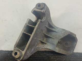 кронштейн двигателя Audi 80 B3 89/B3 1987, 1.8 л., бензин, МКПП, серый, седан, передний привод, 993199308C