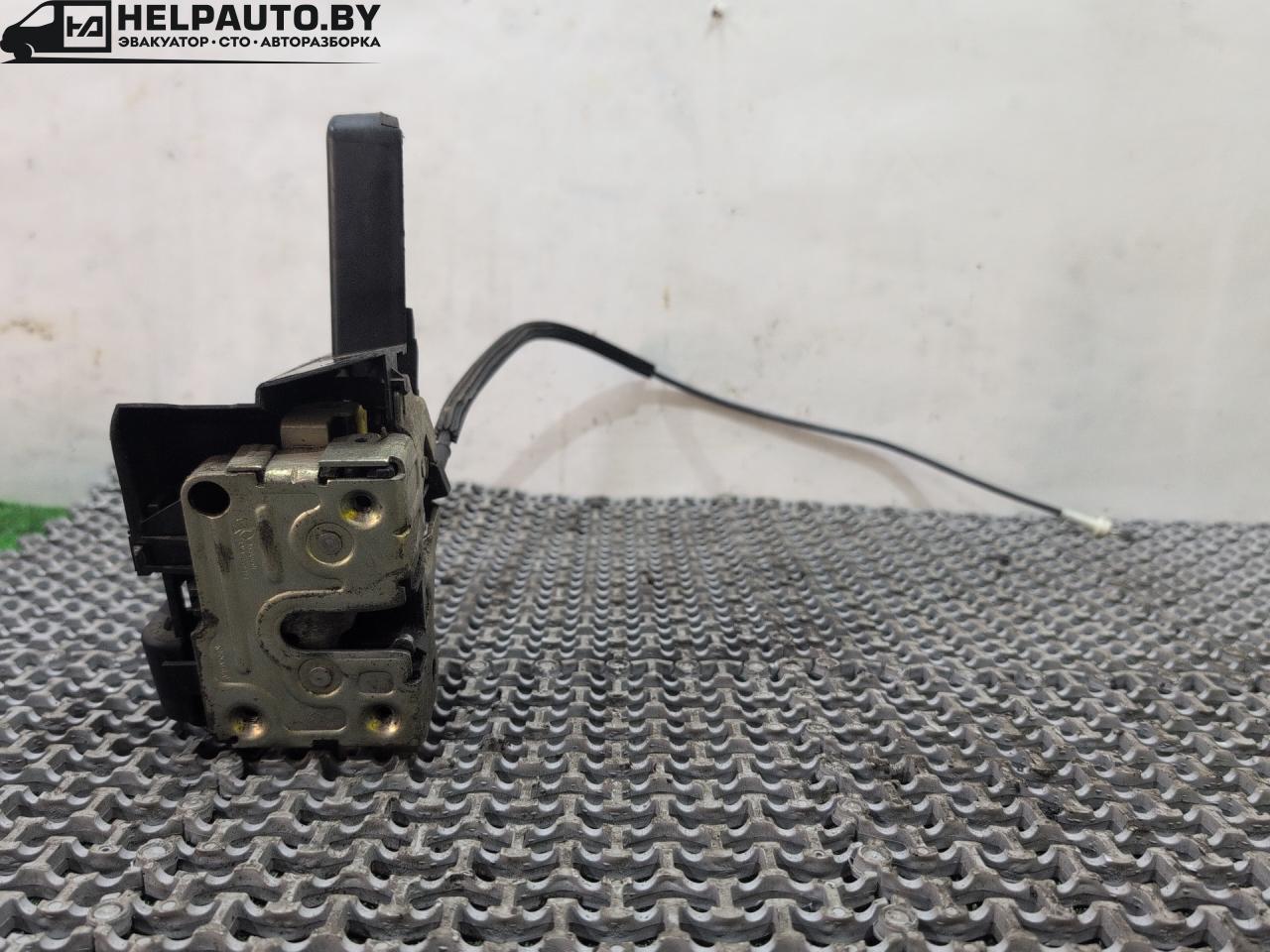 замок двери передней левой Renault Clio 2 поколение 2001, 1.9 л., дизель, МКПП, белый, внедорожник 3 дв. - фото №1
