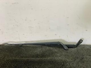 щеткодержатель (поводок стеклоочистителя, дворник) Chrysler Voyager 4 поколение [рестайлинг] 2006, 2.4 л., бензин, МКПП, серебристый, минивэн, передний привод