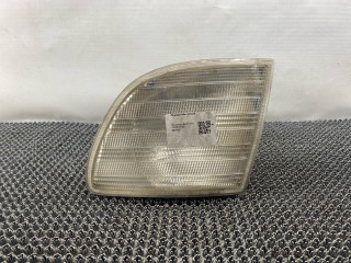 поворотник левый Mercedes-Benz Vito W638 2000