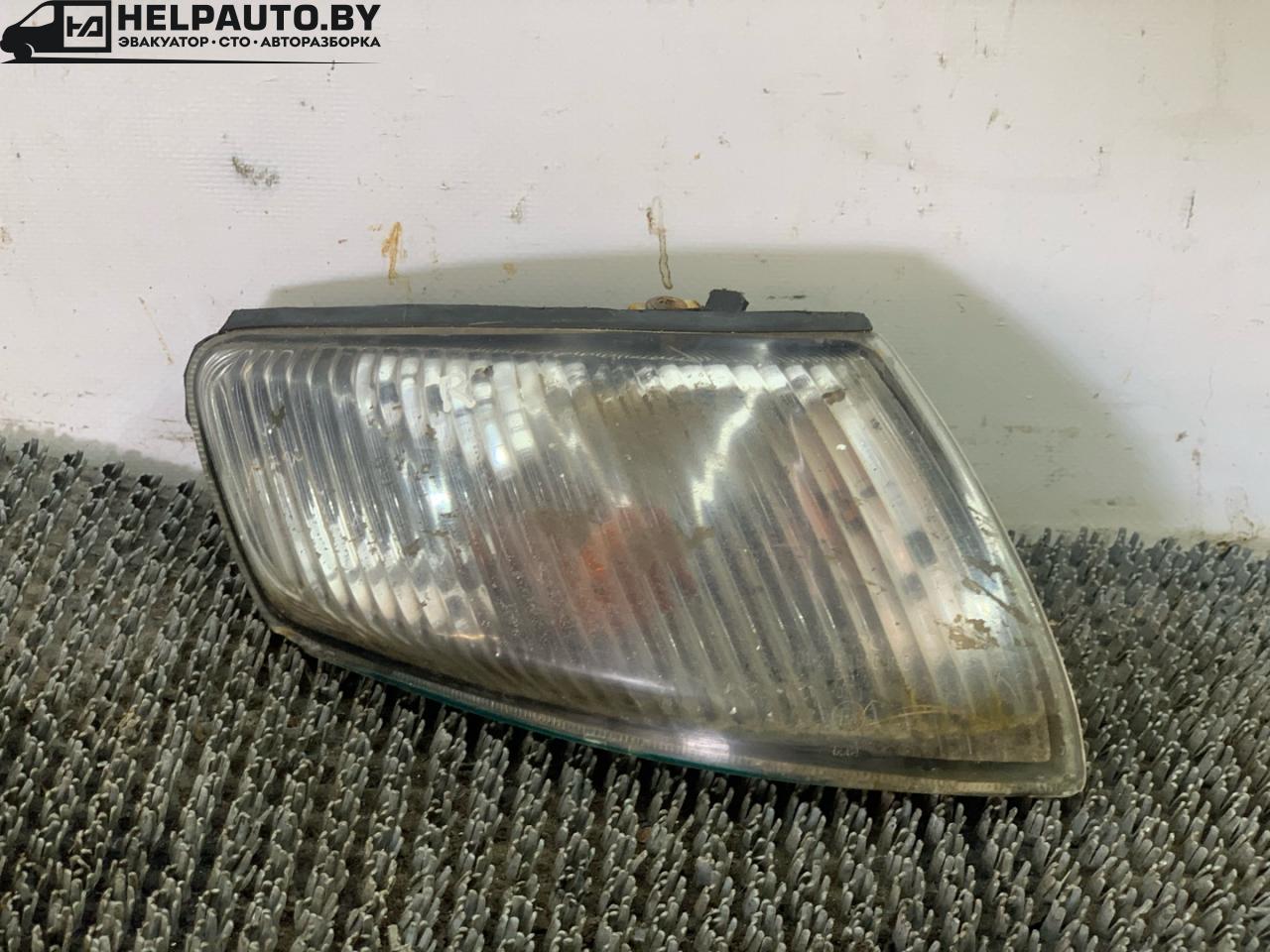поворотник правый Mazda 626 GF 1997, 2.0 л., дизель, МКПП, зелёный, хетчбэк 5 дв., передний привод - фото №1
