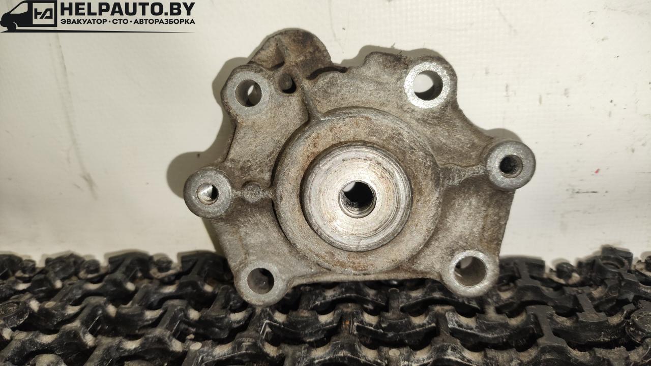 кронштейн (крепление) Renault Scenic 1 поколение 1998, 1.9 л., F9Q 716, дизель, МКПП, синий, минивэн, передний привод - фото №1