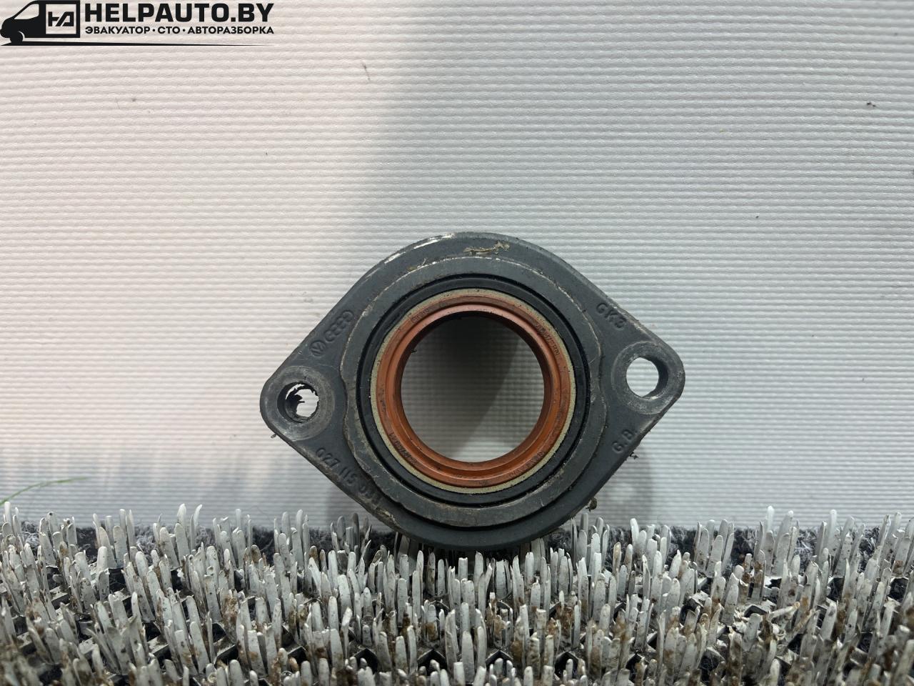 корпус сальника Volkswagen Passat B3 1993, 1.9 л., AAZ, дизель, 5МКПП, черный, универсал, передний привод, 027115033 - фото №1