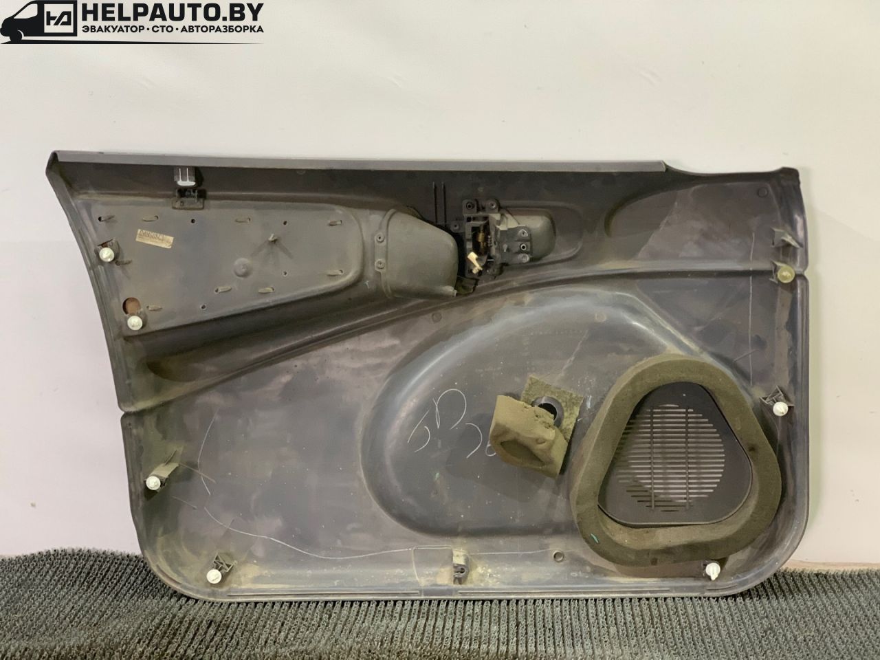 обшивка двери передняя правая Dodge Neon 1 поколение 1998, 2.0 л., бензин, АКПП, седан, LIKVIDACIYA, SKLADA - фото №1