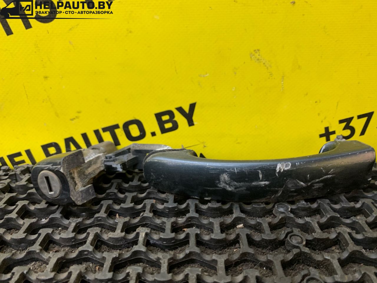 ручка наружная Volkswagen Jetta 5 поколение 2010, 1.6 л., BSE, бензин, 5МКПП, синий, седан, передний привод - фото №1