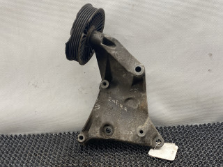кронштейн компрессора кондиционера Opel Zafira 1 поколение (A) 2002, 2.2 л., дизель, МКПП, синий, минивэн, передний привод, 24459840