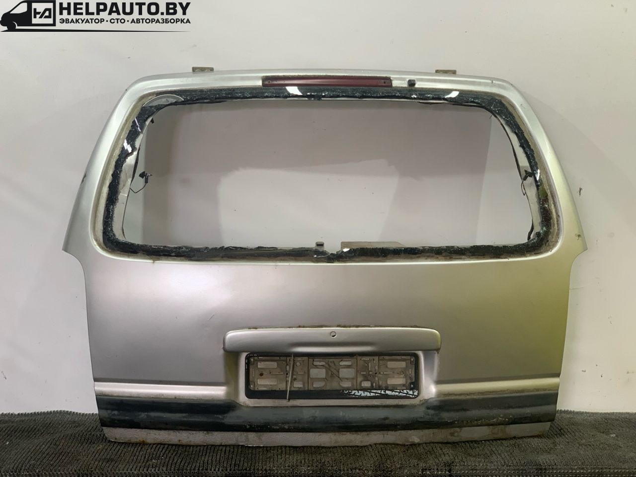 крышка багажника (дверь 3-5) Opel Sintra 1 поколение 1999, 2.2 л., X 22 XE, бензин, МКПП, серебристый, минивэн, передний привод - фото №1