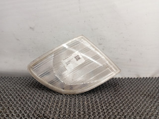 поворотник правый Mercedes-Benz Vito W638 2000