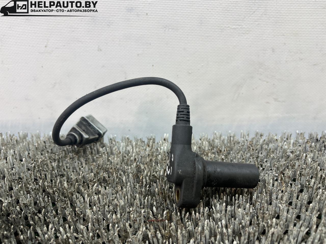 датчик распредвала Audi 100 4A/C4 (1990 - 1994), 2.3 л., бензин, МКПП, передний привод - фото №1