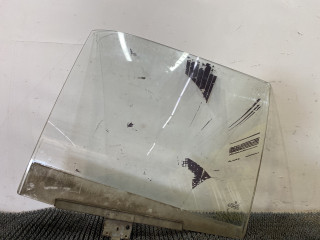 стекло двери задней левой Volkswagen Polo 2 поколение 1990, 1.3 л., бензин, МКПП, синий, хетчбэк 3 дв., передний привод