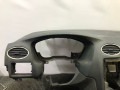 панель передняя салона (торпедо) Ford Focus 2 поколение [рестайлинг] 2009, 1.6 л., бензин, МКПП, черный, универсал, передний привод - фото №4