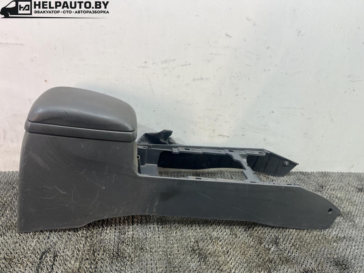 консоль салона Kia Sorento 1 поколение 2005, 2.5 л., D4CB, дизель, АКПП, черный, внедорожник 5 дв., полный подключаемый привод - фото №1