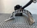 подушка крепления КПП Volkswagen Jetta 4 поколение 2001, 2.0 л., AQY, бензин, МКПП, синий, седан, передний привод - фото №8