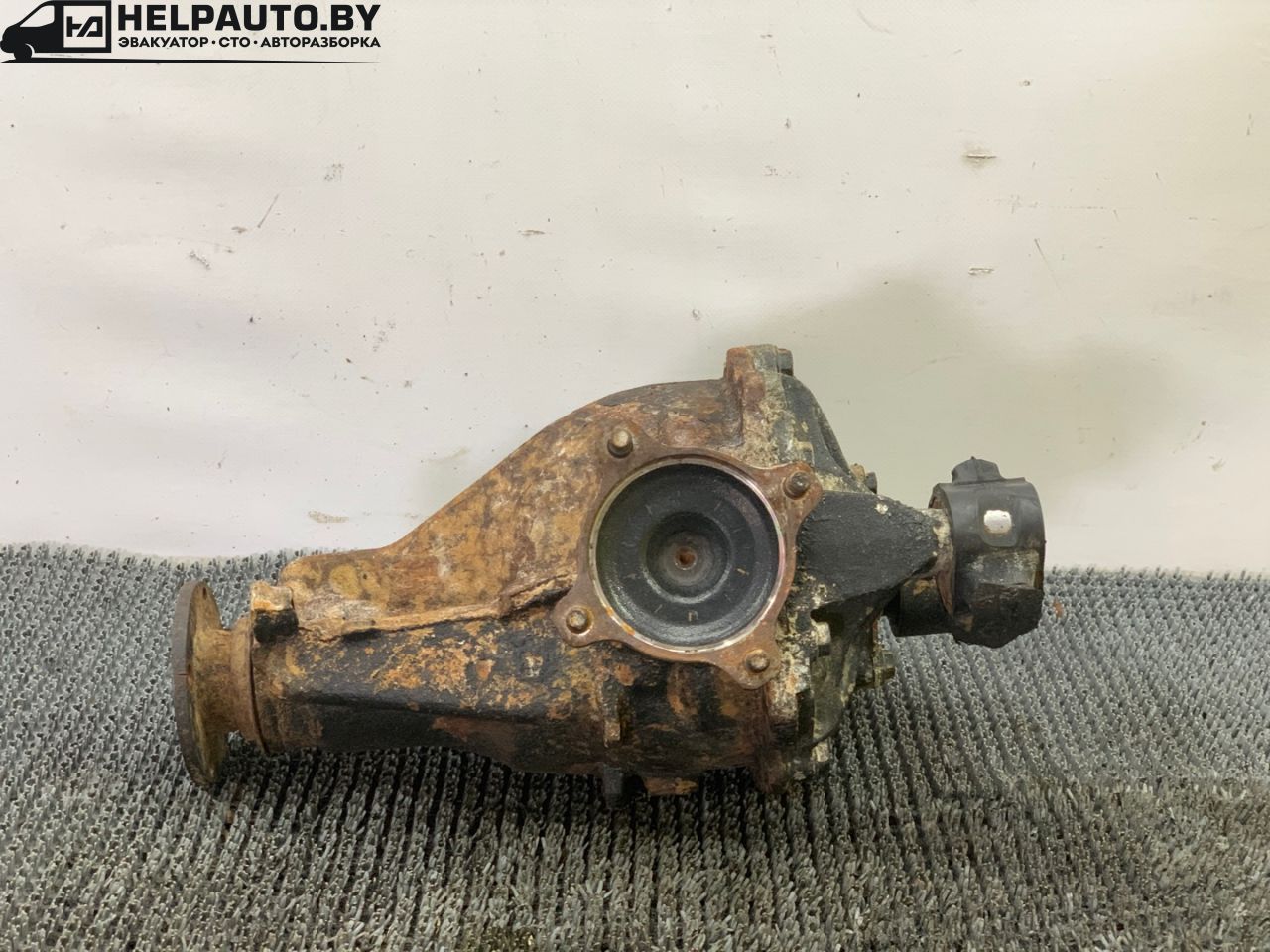 редуктор заднего моста Toyota RAV4 2 поколение (XA20) 2002, 2.0 л., дизель, МКПП, серебристый, седан - фото №1