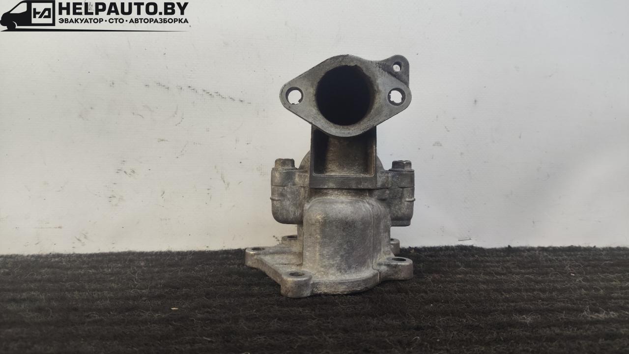 корпус термостата Nissan Primera P12 2002, 2.2 л., дизель, универсал, передний привод, RE216901, RE216801 - фото №1