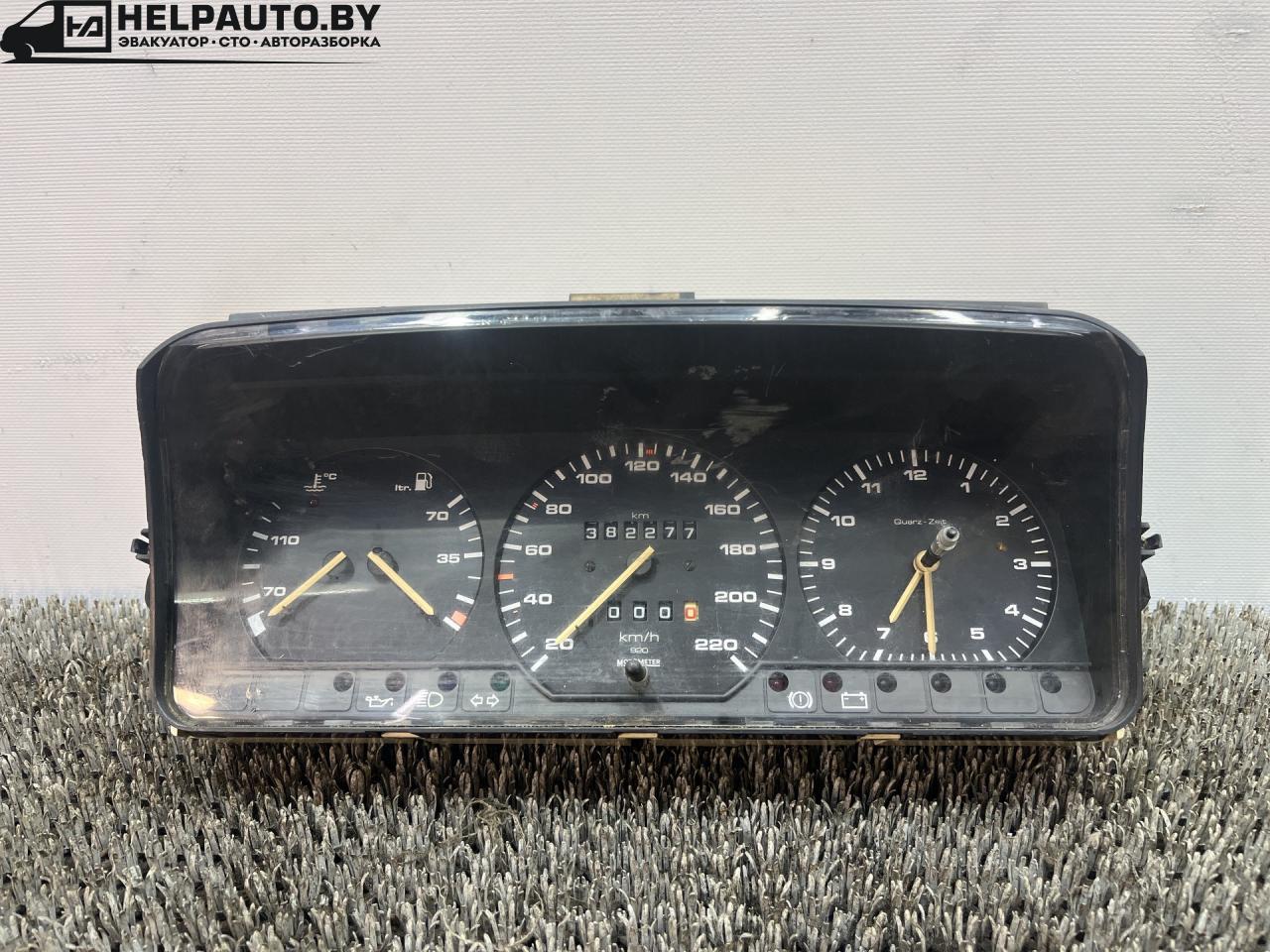 щиток приборов (приборная панель) Volkswagen Passat B3 (1988 - 1997) - фото №1