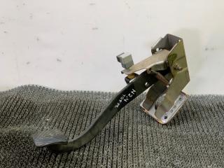 педаль тормоза Hyundai Santa Fe 1 поколение (SM) 2001, 2.4 л., бензин, МКПП, черный, внедорожник 5 дв., передний привод