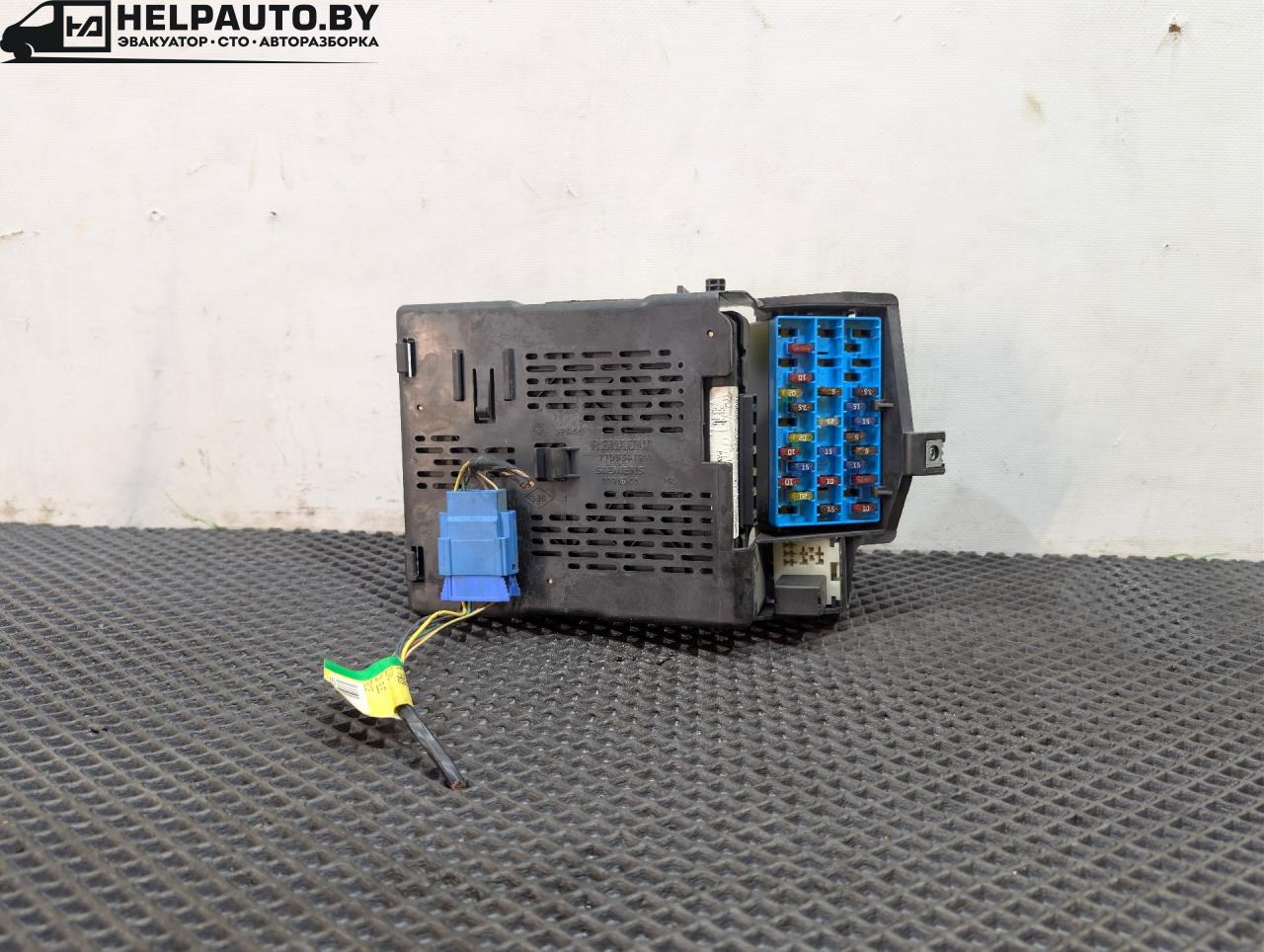 блок комфорта Renault Scenic 1 поколение 1998, 1.9 л., F9Q 734, дизель, синий, минивэн, передний привод, 77003397911, 7700286667, 1096046 - фото №1